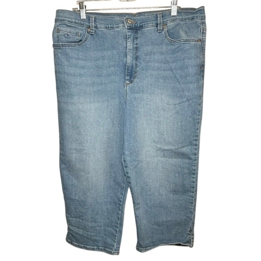 Gloria Vanderbilt Slimming Effect Amanda Light Wash Crop Capri Jeans 18 Stretch